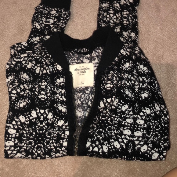 Abercrombie and Fitch Light Jacket - Picture 3 of 3